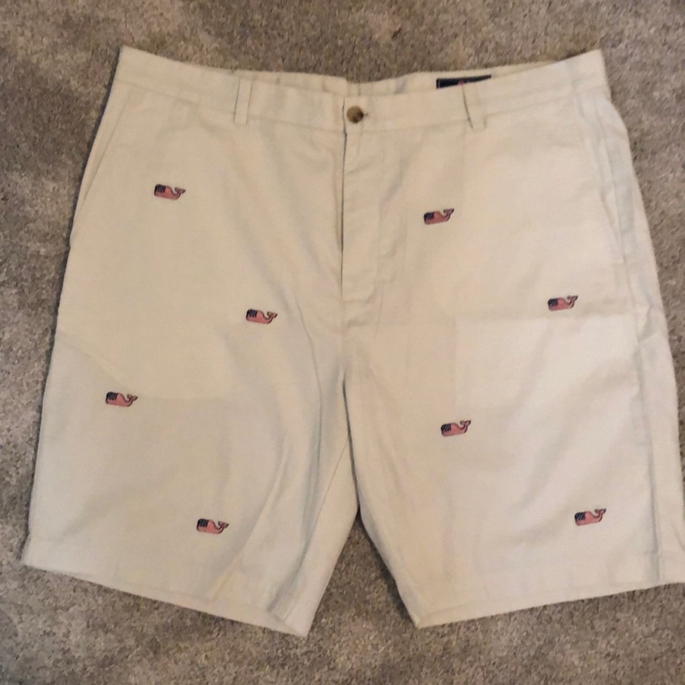 Vineyard vines Khaki shorts